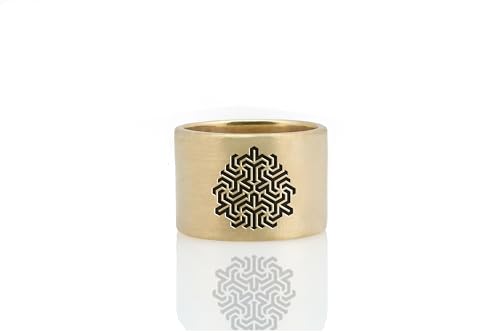 Bague labyrinthe en or brossé au design géométrique haut de gamme