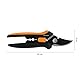Fiskars Gartenwerkzeuge-Set, 7-teilig, Floristenschere SP14, Pflanzschaufel mit Bürste, Handschaufel, Pflanzmatte, Aufbewahrungsbox, 0,3-l-Pflanzensprüher, 1,2-l-Gießkanne mit Deckel, 1076797