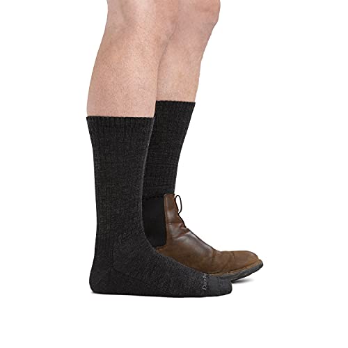 Darn Tough 1680 Men's Merino Wool Standard Issue Crew Height Light Socks3