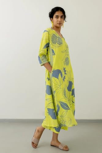 Image of LookMark Women's Floral Printed Cotton Blend 3 /4th Sleeve Knee Length V-Neck Kurta and Palazzo Set for Women AZ-LM-OG-KS2144-Parent