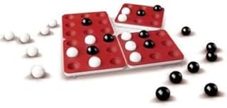 لعبة لوحية استراتيجية للعائلة، لوح أحمر مع قطع سوداء وبيضاء