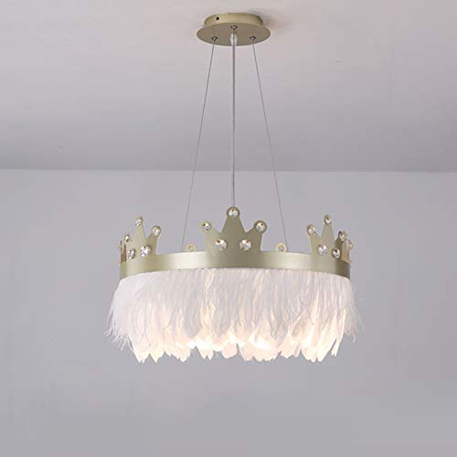 Crown feather chandelier luxe un plafonnier d'exception doré aux finitions soignées