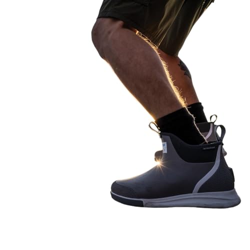 Image of Xtratuf Women's 6 In Ankle Deck Boot