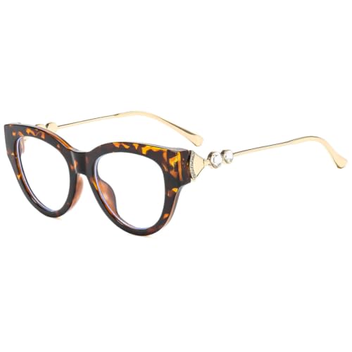 Lunettes de soleil festonnées pour sublimer un look terne avec élégance