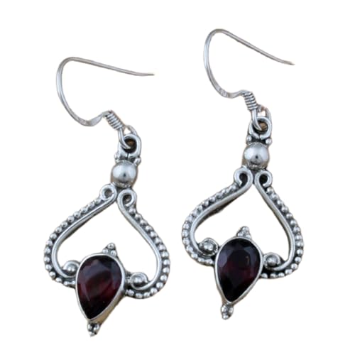 Boucles d'oreilles pendantes grenat pour sublimer vos tenues de bureau