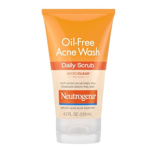 Neutrogena Oil-Free Acne Face Scrub, 2% Salicylic Acid Acne Treatment Medicine, Daily Face Wash to help Prevent Breakouts, Oil Free Exfoliating Facial Cleanser for Acne-Prone Skin, 4.2 fl. oz