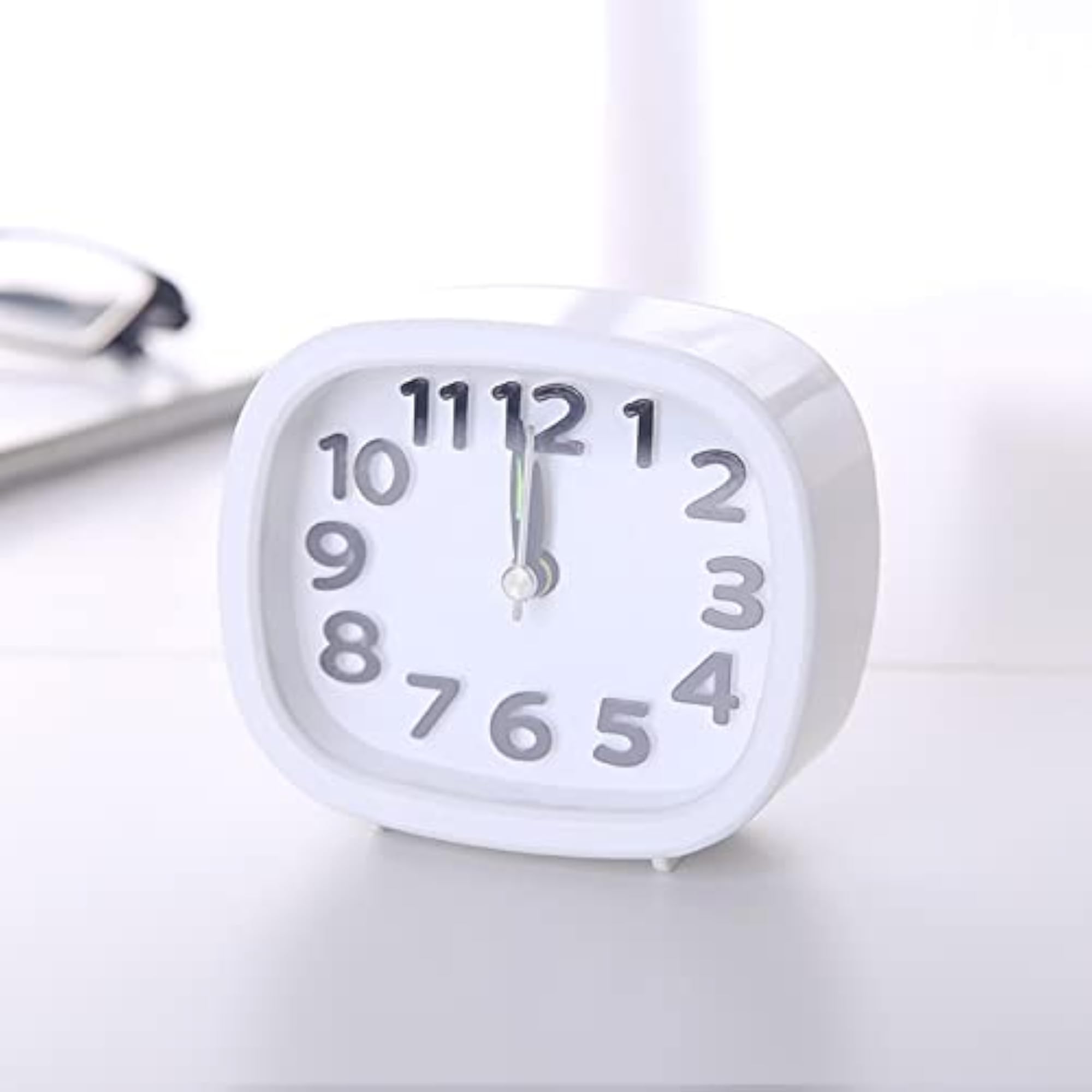 Silent Alarm Clock for Kids and Students, Non Ticking White