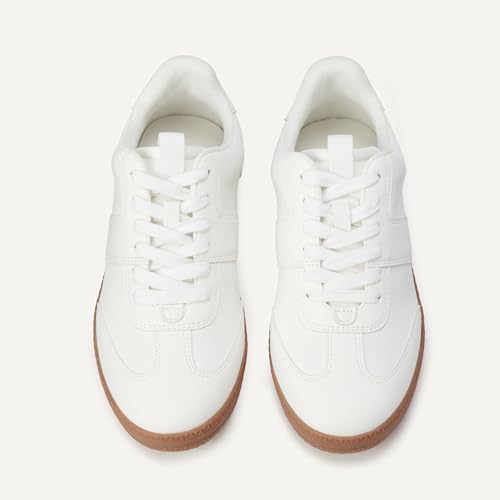 Image of Amazon Essentials Women's Low Top Retro Sneaker with Padded Collar