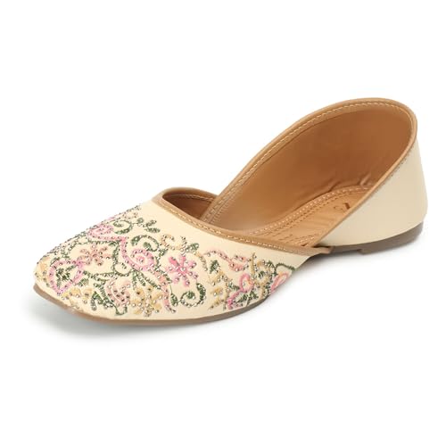 XE Looks Flat Comfortable Fancy Beige Punjabi Jutti For Women