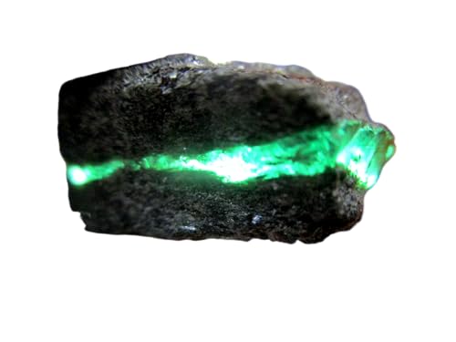 Natural Emerald Mineral Specimen, 37.65 Carats, Green Gemstone Collection Piece