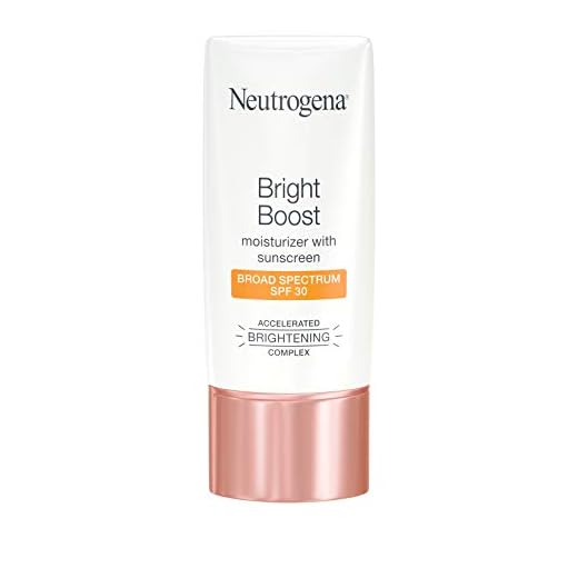 Neutrogena Bright Boost Facial Moisturizer with Broad Spectrum UVA/UVB SPF 30 Sunscreen, Brightening Oil-Free Face Moisturizer with Neoglucosamine, Moringa Seed, Vitamin C & E, 1.0 fl. oz