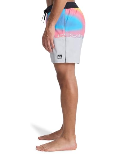 Pantalón corto para hombre Quiksilver ideal para paseos marítimos y tardes de terraza en color gris 4