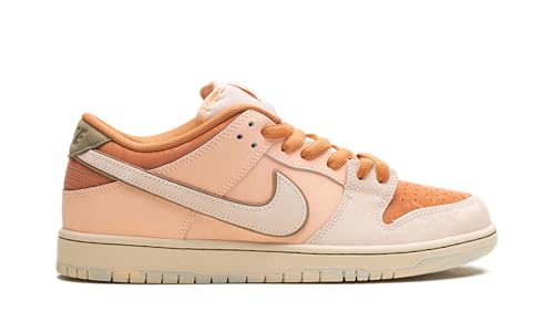 Image of Nike Men's Dunk Low Retro Shoes
