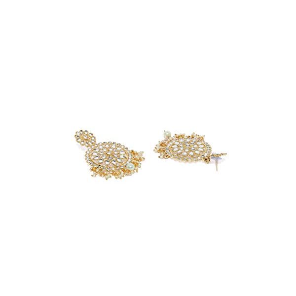 ZAVERI PEARLS Gold Tone Traditional Kundan & Pearls Earring & Maangtikka Set For Women-ZPFK7480 - Image 4