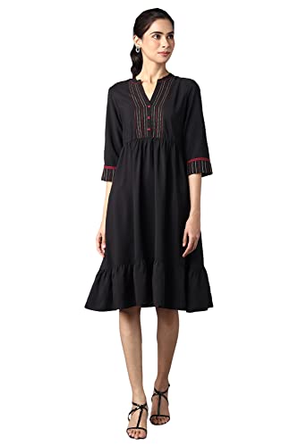 Robe en polyester brodée Aurelia rose et noire sous le genou taille L