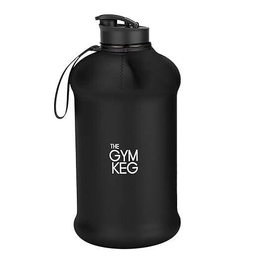 The Gym Keg – Hög kvalitet, lätt 2,2 liter vattenflaska med handtag – miljövänlig och BPA-fri, stor sportvattenflaska för fitness och bodybuilding (Stealth Black)