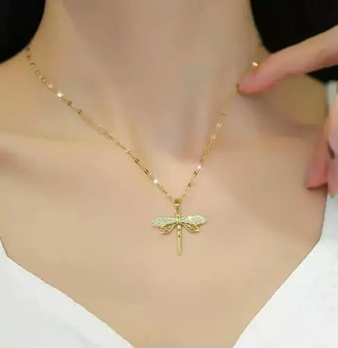 Collier libellule vert accessoire idéal pour vos tenues d'été