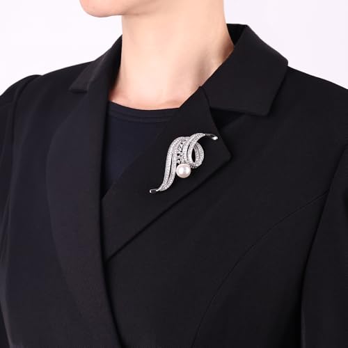 Image of Elegant Floral Brooch Pins for Women, Crystal Pearl Rhinestone CZ Flower Lapel Pin Wedding Party Exquisite Brooches and Pins for Women Ladies