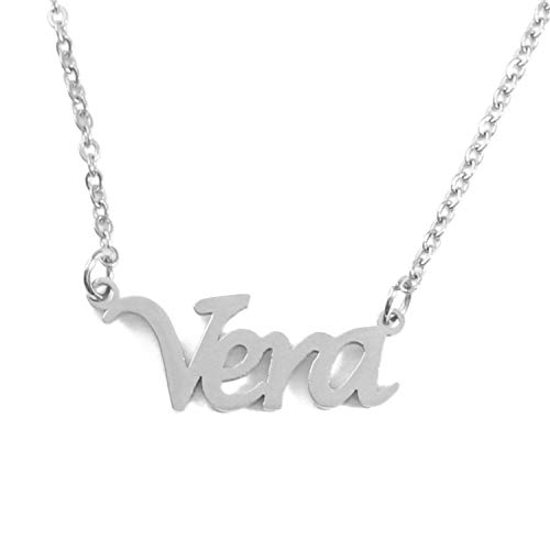 Kigu Vera Collar con nombre personalizado, tono plateado de 18 quilates, colgante de nombre delicado personalizado, joyería para mujeres, novia, madre, hermana, amigos
