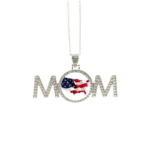 Collier étoiles et rayures au quotidien : le bijou idéal pour maman active