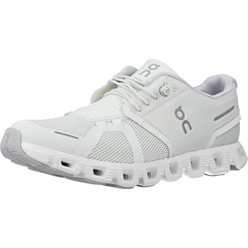 Image of On Women's Cloud 5 Sneakers