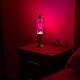 GIFTMARKET - Rote und lila Lavalampe. Nachttischlampe mit 2 enthaltenen Glühbirnen. Lustiges Geschenk für Jugendliche. Retro-Lampe, 34 x 8,5 cm.