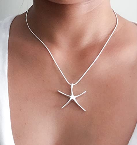 Collier pendentif étoile de poisson et chaîne serpent fine de haute finition