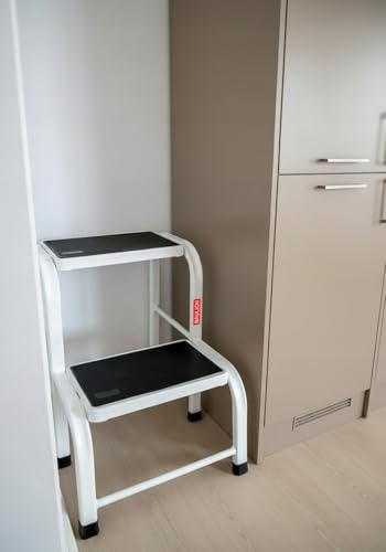 Tabouret escabeau stable pour attraper les objets en hauteur