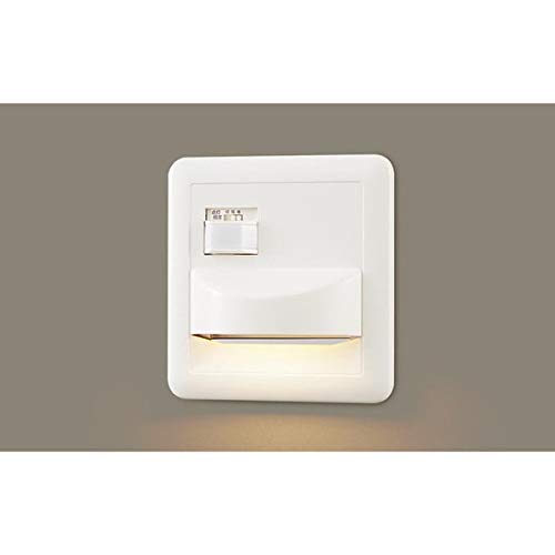 パナソニック フットライト 下面配光タイプ 壁埋込型 電球色 ON/OFF型 明るさセンサ付 小丸電球5形1灯 ホワイト LGBC70069