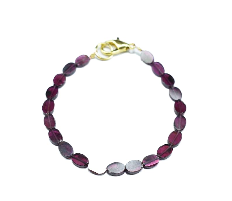 Bracelet grenat 5x7mm LKBEADS avec fermoir dore de qualite gemme ovale lisse