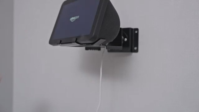 Amazon.com: shinar Metal Wall Mount only for Echo Show 8(3rd