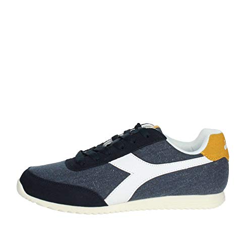 Diadora Sportswear: Suggestioni street e sportstyle si uniscono a qualità ed autenticità. Diadora è il brand leader globale nel mercato dello Sport, lifestyle e Safety. Avanguardia stilistica e innovazione tecnologica sono le parole chiave del loro successo.