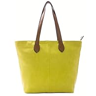 👜 Everyday ease with a touch of polish Crafted from soft vegan leather, Brook feels smooth to the touch and light on the shoulder — perfect for daily use without any fuss. 🔒 Secure but simple The zip-top opening gives you peace of mind on the go, whi...