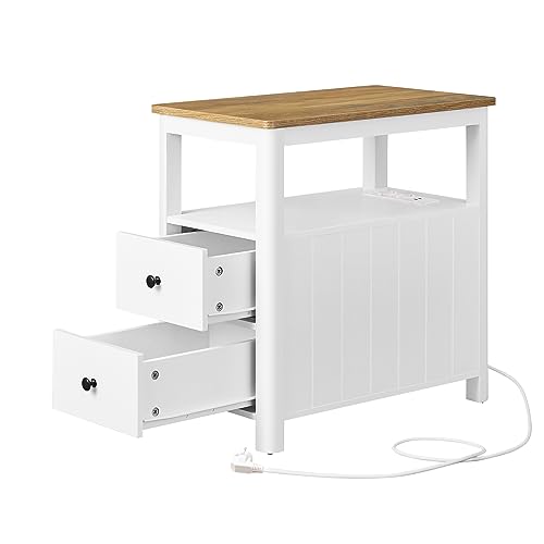 VASAGLE Table d’Appoint avec Multiprise, Petite et Fine avec 2 Tiroirs, Table de Chevet avec Rangement, pour Salon, Chambre, Marron Chêne et Blanc LET327W14