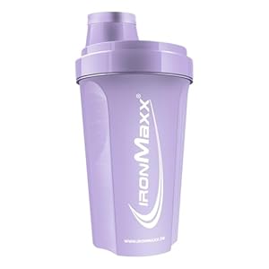 IronMaxx Eiweiß Shaker - 700ml Lavender | Auslaufsicher, Spülmaschinengeeignet, BPA & DEHP-frei | Proteinshaker mit Drehverschluss, Sieb & Mess-Skala