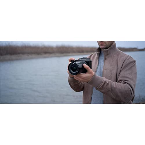 Image of Hasselblad X2D 100C Medium Format Mirrorless Camera Lightweight Field Kit with 21mm f /4 and 45mm f /4 P Lenses