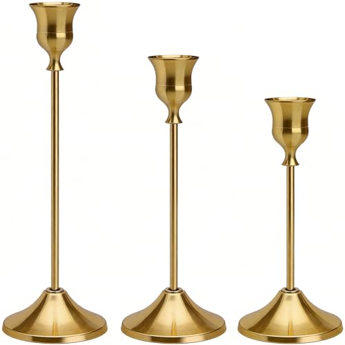 Lot de 3 Bougeoirs Chandelier Couleur Cuivre, Porte-Bougies en Métal Vintage pour Chandelles Coniques, Ensemble de 3 Hauteurs (23/19/16 cm) avec Base Stable 7cm,...