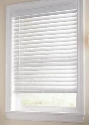 Home Decorators Collection - Persiana de madera sintética sin cordón para oscurecer la habitación, 2 pulgadas de ancho x 64 pulgadas de largo, color