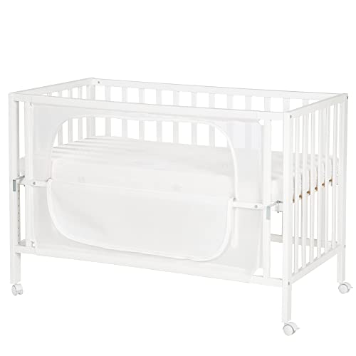 safe asleep von roba Beistellbett, Room Bed, Babybett 60 x 120 cm „Sternenzauber“, Anstellbett zum Elternbett mit kompletter Ausstattung, Stubenbett, Kinderbett, Juniorbett, Holz, weiß lackiert