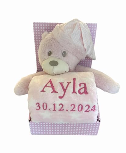 Babydecke mit Name & Geburtsdatum bestickt inkl. Plüsch Stofftier - Geschenk Taufe Geburt/CE-Zertifizierung (Rosa - TEDDY mit SCHLAFMÜTZE)