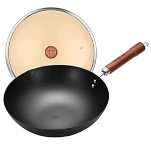 WANGYUANJI Carbon Steel Wok Pan, 12″ Woks and Stir Fry Pans with Lid,No Chemical Coated Iron Wok for Induction, Electric, Gas, Halogen All Stoves-Practical Gift Iron Wok