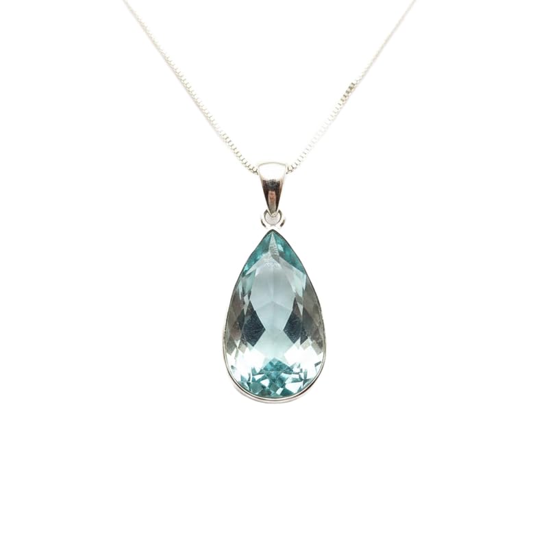 Pendentif quartz bleu naturel de qualité gemme et sa chaîne raffinée de 45cm