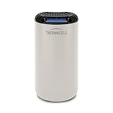 Tragbar, geruchlos und leise: Dieser Thermacell Diffusor ist tragbar, absolut leise und geruchsneutral. Die Butangastusche erwärmt den Abwehrplakat, der mit einem pflanzlichen Wirkstoff imprägniert ist, der auch in Chrysanthemen vorhanden ist.