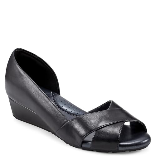 Easy Spirit Women's Bernie Pump - Main Image