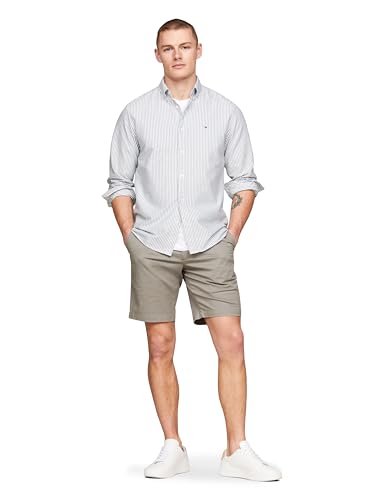 Image of Tommy Hilfiger Men's Long Sleeve Oxford Shirts in Regular Fit, Men's Button Down Shirts, Also Available in Big and Tall