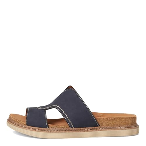 Image of Clarks Women's Arwell Walk Flat Sandal