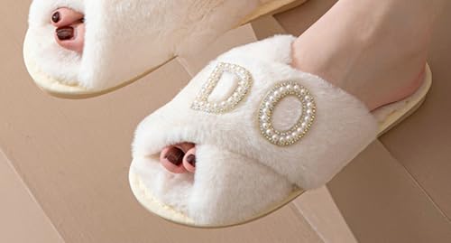Solyinne Bride Slippers I Do Slippers Women's Wedding Shoes for Bride Plush Furry Warm White Open Toe for Bachelorette Party2