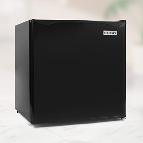 Igloo 1.6 Cu.Ft. Compact Refrigerator - Adjustable Thermostat, Glass Shelves, Includes Scraper, Ice Cube Freezer Drip Tray - Black - Image 6