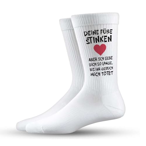 Tassenbrennerei Lustige Socken mit Spruch Deine Fuesse stinken aber ich liebe Dich so lange bis ihr Geruch mich toetet Geschenkidee Partner Valentinstag Geburtstag (Schwarz/42)