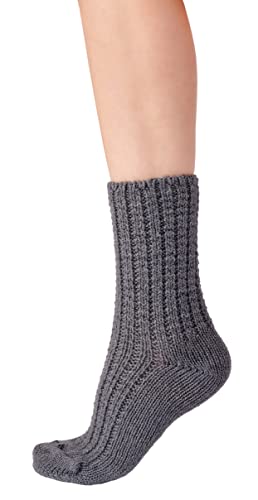Image of Pretty Polly Women's Chunky Knit Lounge Sock